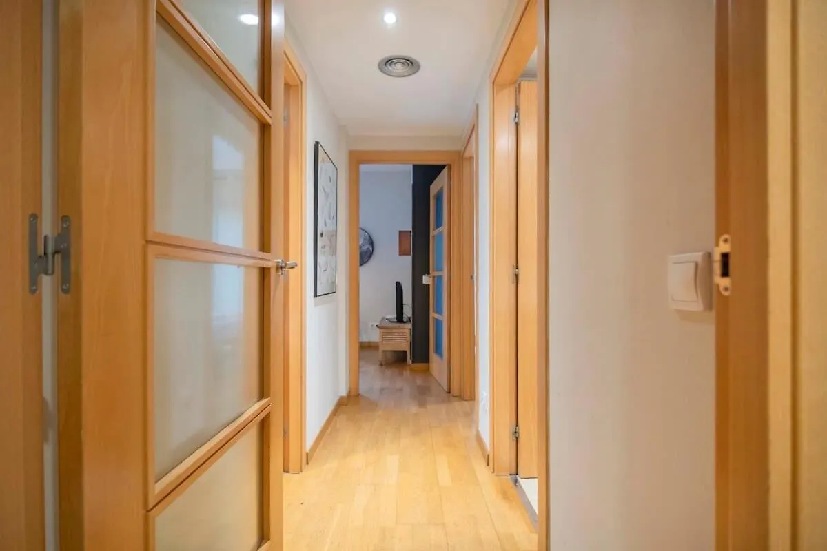 Modern And Bright Apartment In Eixample 2-1 バルセロナ