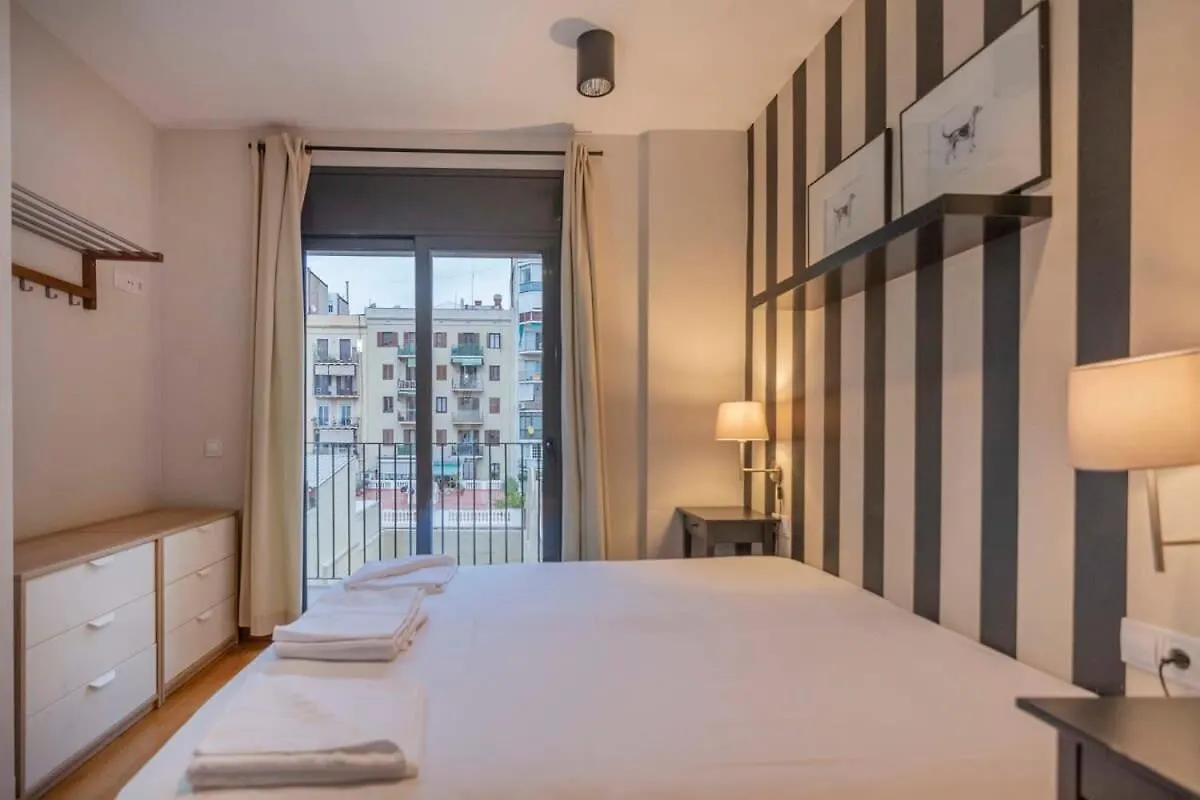 Modern And Bright Apartment In Eixample 2-1 バルセロナ 0*,