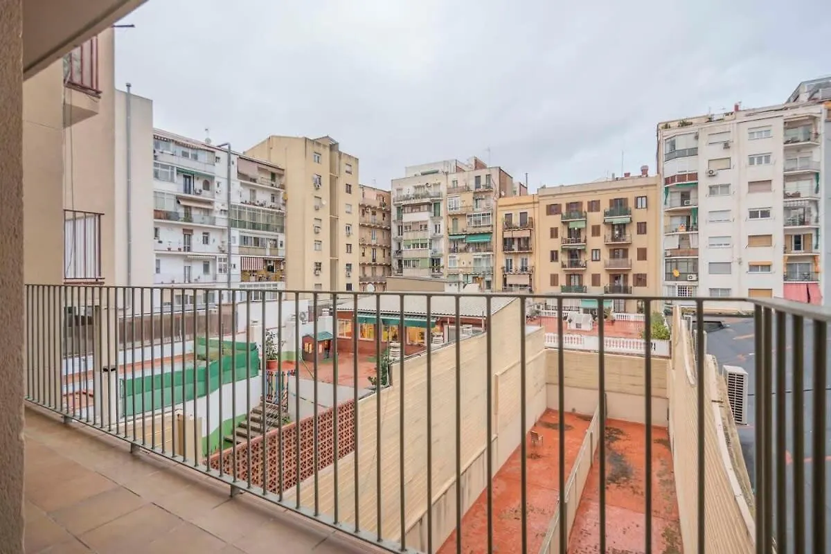 Modern And Bright Apartment In Eixample 2-1 バルセロナ 0*,  スペイン